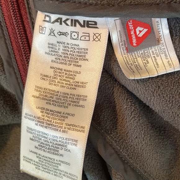 EUC DAKINE WOMEN’S medium jacket - part duck down! Camo and Burgundy - Picture 6 of 7